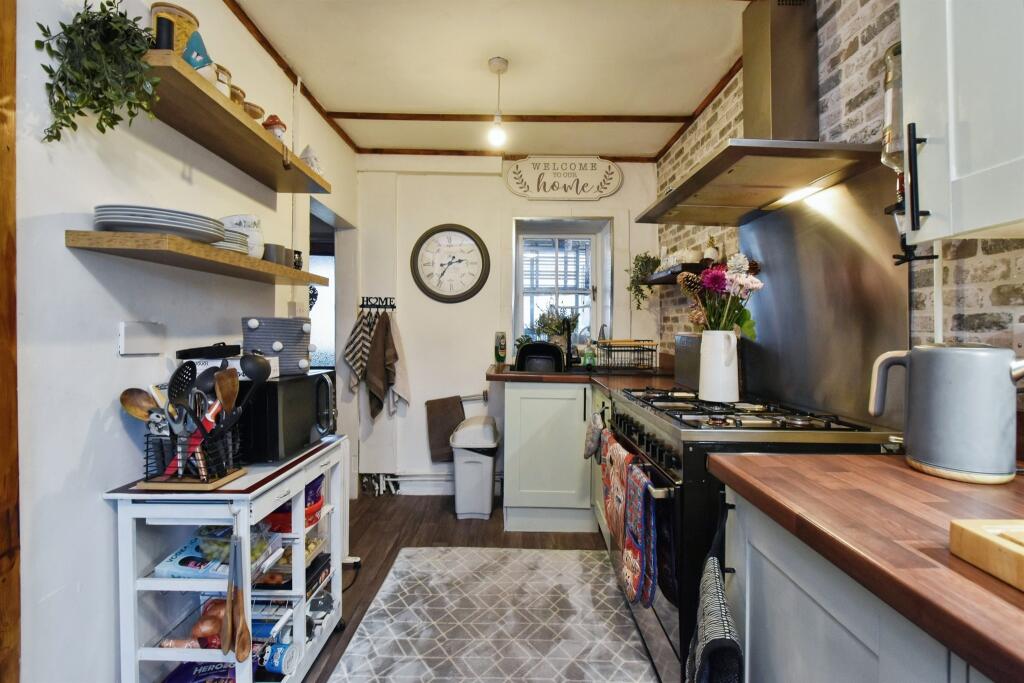 Additional property image - Morgan Jones Square, Troedyrhiw, Merthyr Tydfil