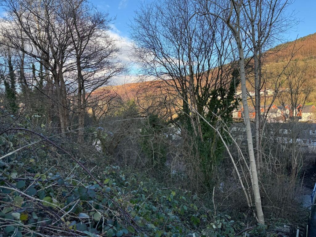 Additional property image - Aberfan Crescent, Aberfan, Merthyr Tydfil