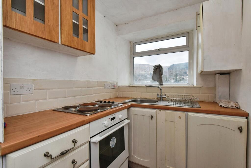 Additional property image - Cardiff Road, Troedyrhiw, MERTHYR TYDFIL
