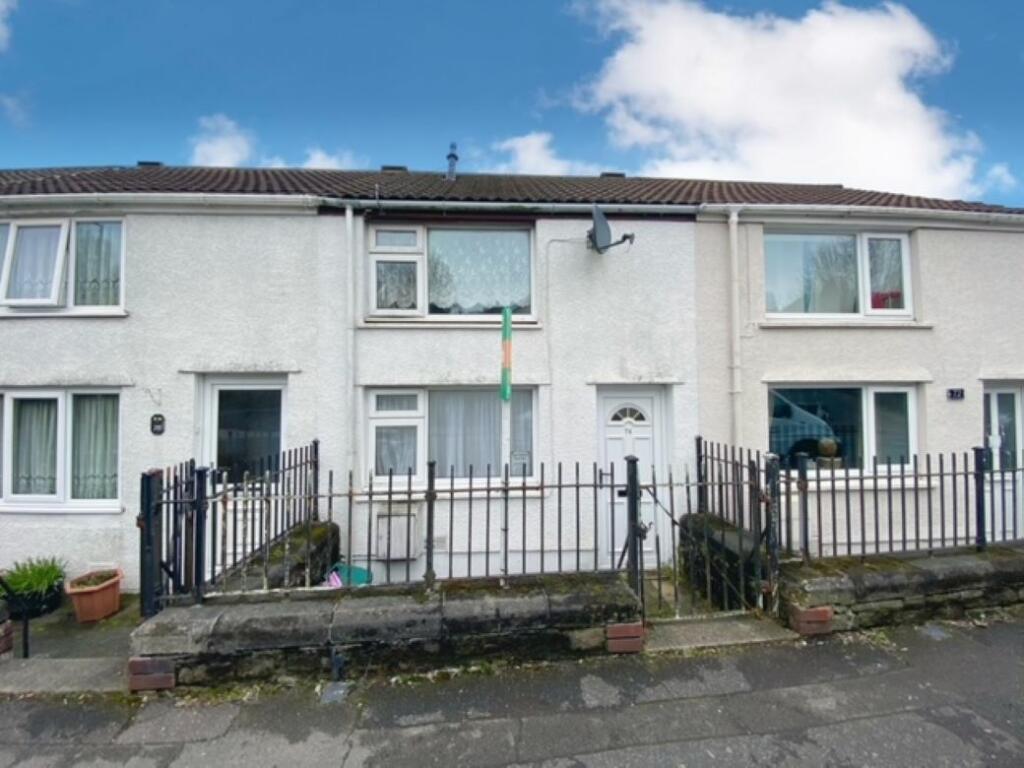 2 bedroom terraced house for sale in Swansea Road, Waunarlwydd, Swansea, SA5