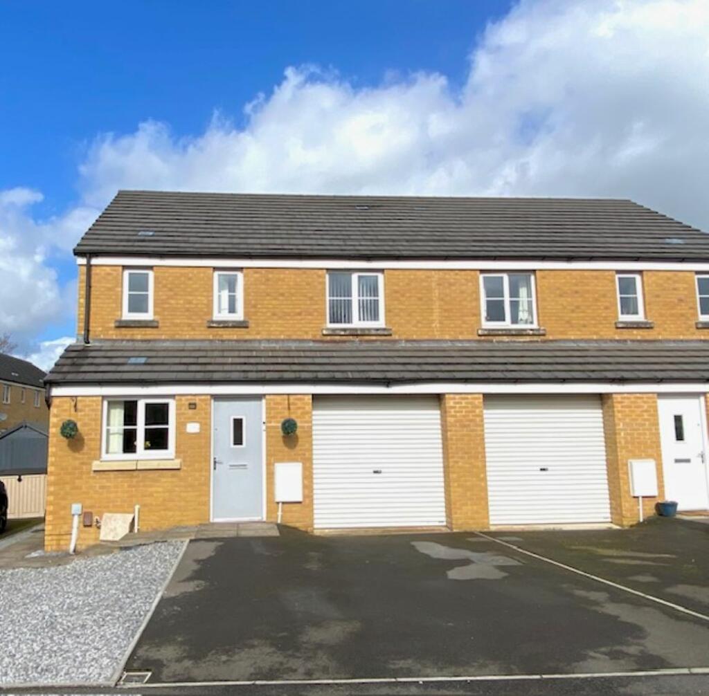 3 bedroom semi-detached house for sale in Heol Y Pibydd, Gorseinon, Swansea, SA4