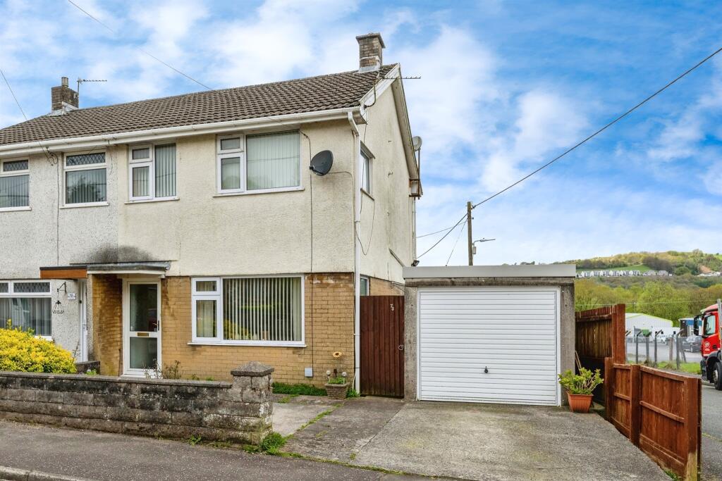 3 bedroom semidetached house for sale in Tyn Y Bonau Road, Pontarddulais, Swansea, SA4