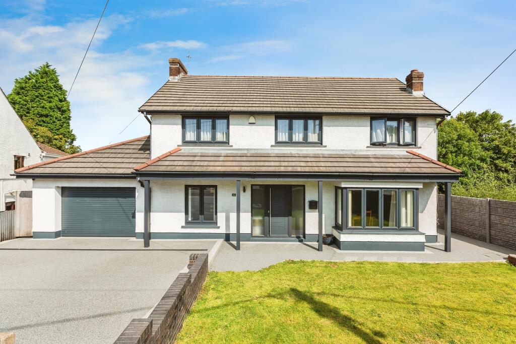 3 bedroom detached house for sale in Cecil Road, Gowerton, SWANSEA, SA4