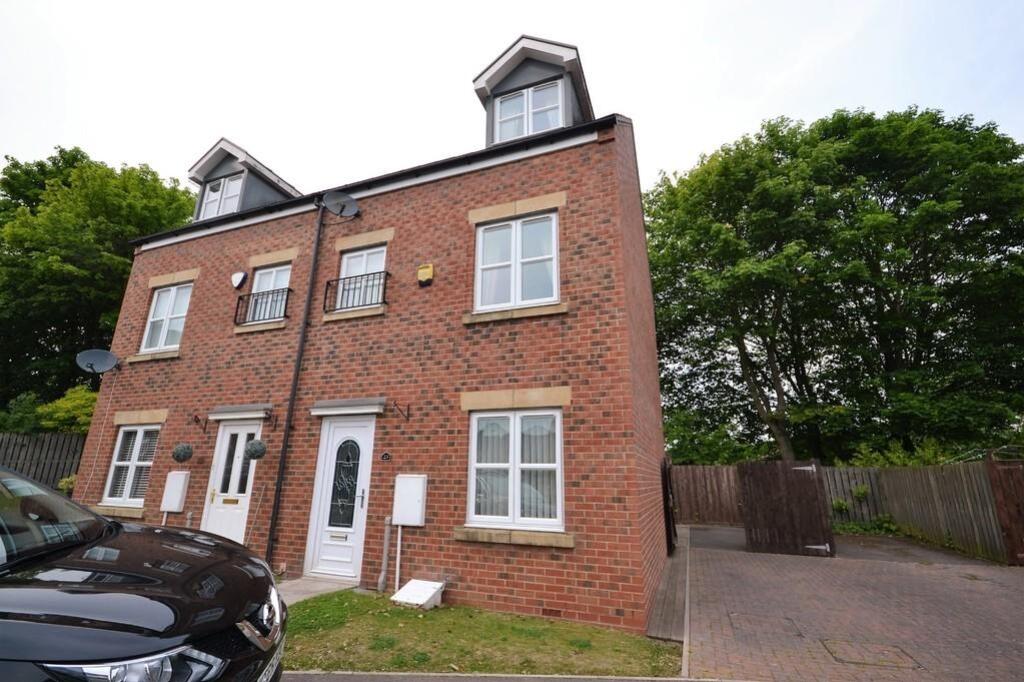 3 bedroom town house for sale in Glebe Close, Fishburn, TS21