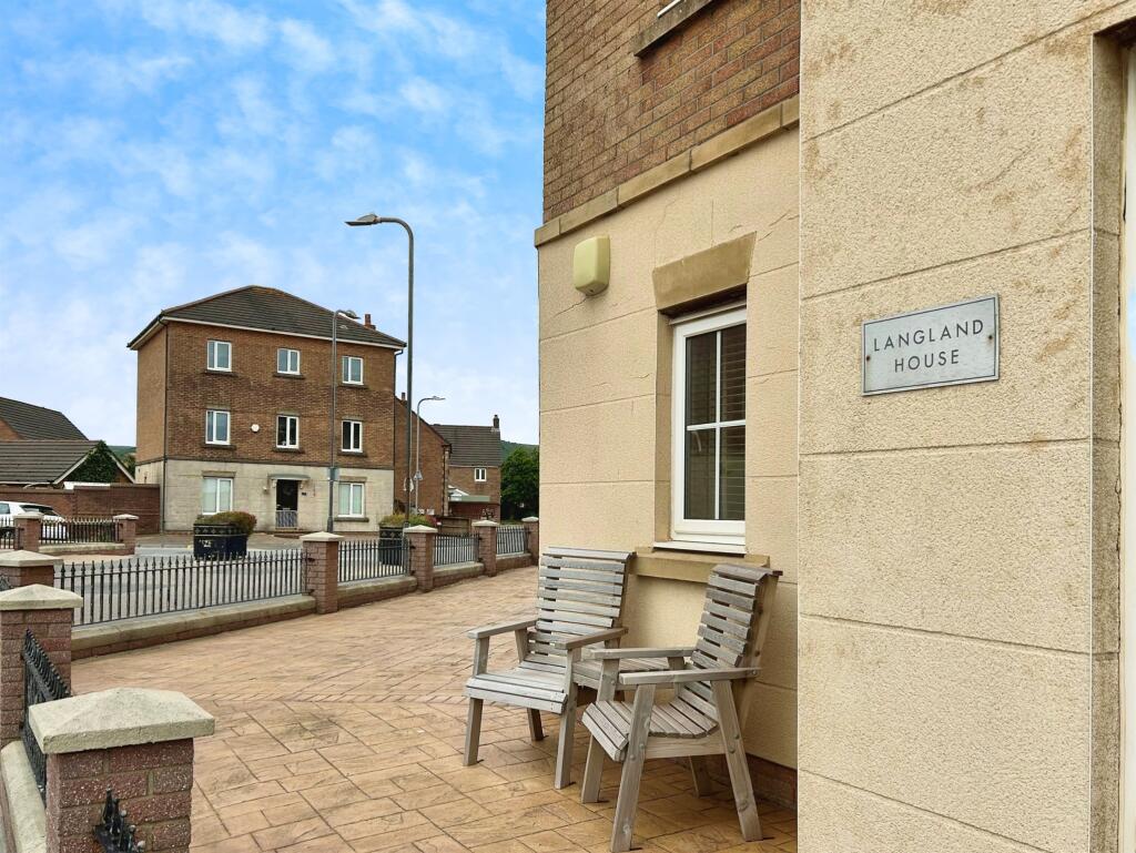 2 bedroom flat for sale in Mariners Quay, Port Talbot, SA12