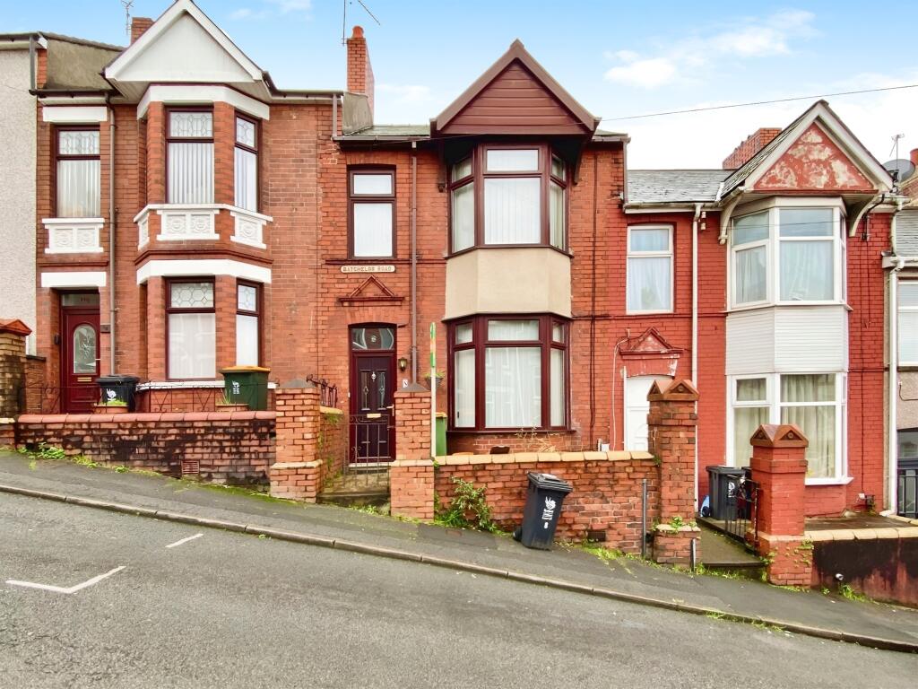 3 bedroom terraced house for sale in Batchelor Road, NEWPORT, NP19