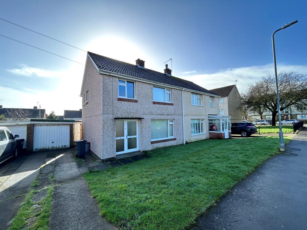 3 bedroom semidetached house for sale in Pensarn Road, Rumney, Cardiff