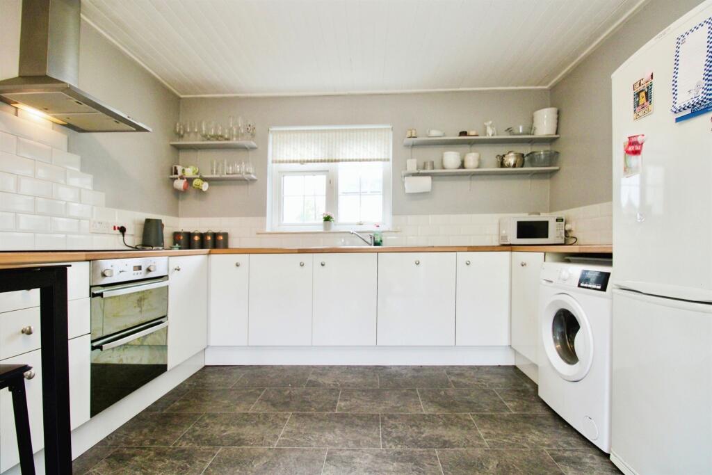 Additional property image - Pwllmawr Avenue, Rumney, Cardiff