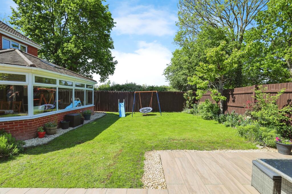 Additional property image - Cambrian Drive, Marshfield, Cardiff