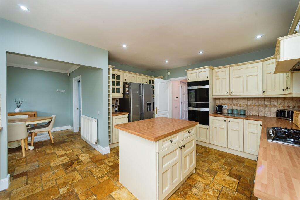 Additional property image - Wellfield Road, Marshfield, Cardiff