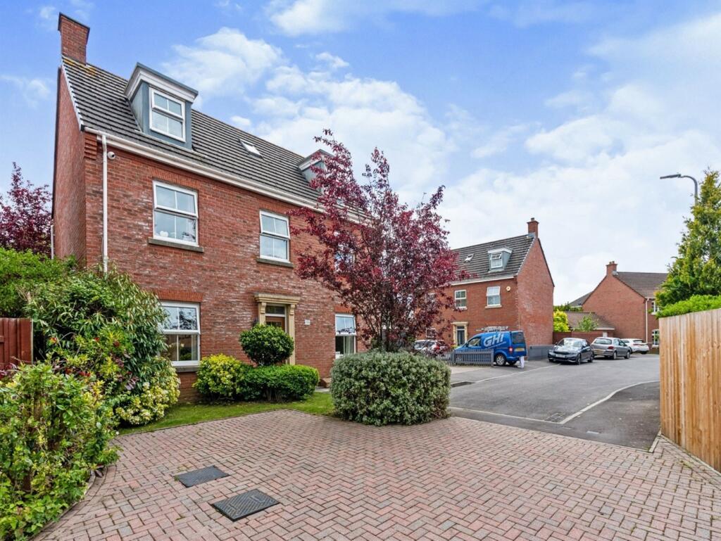 Additional property image - Cambrian Drive, Marshfield, Cardiff