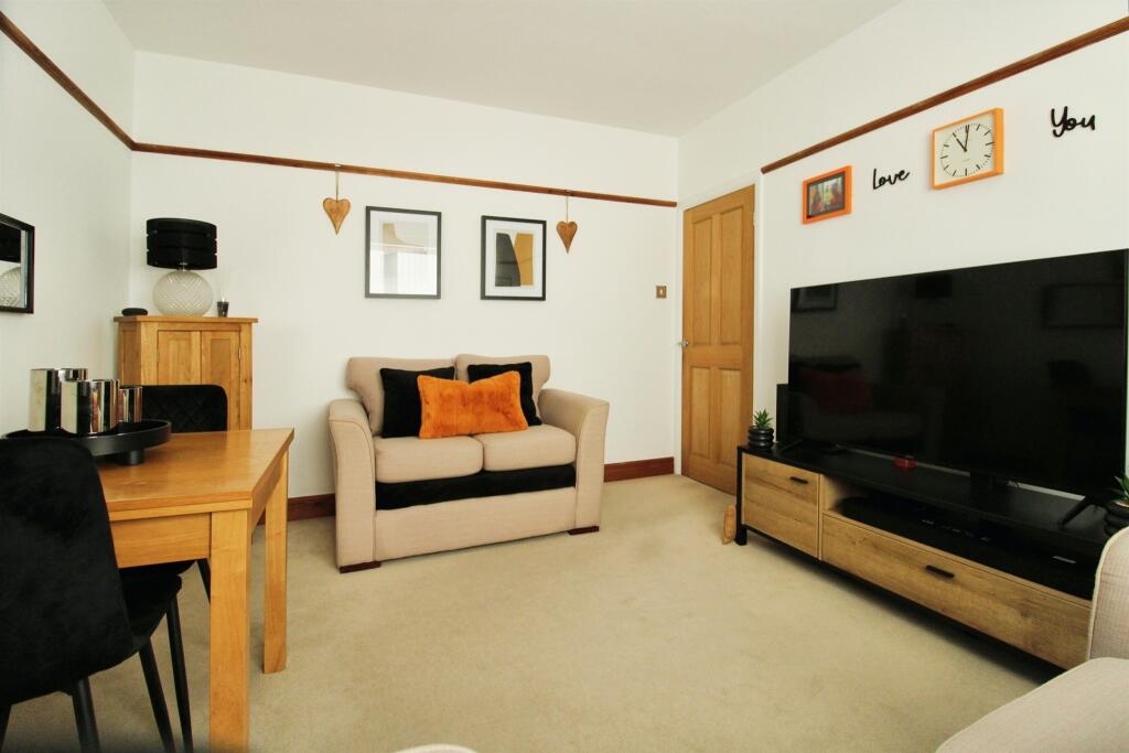 Additional property image - Trelawney Avenue, Rumney, Cardiff