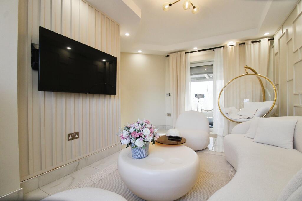 Additional property image - Ty Fry Gardens, Rumney, Cardiff
