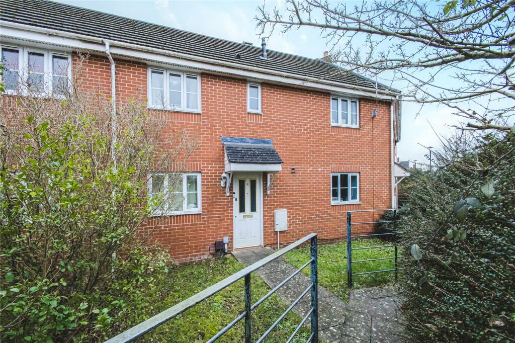 3 bedroom semi-detached house for sale in Callington Road, Oakhurst, Swindon, Wiltshire, SN25