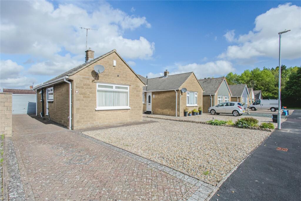 3 bedroom bungalow for sale in Exe Close, Greenmeadow, Swindon, Wiltshire, SN25