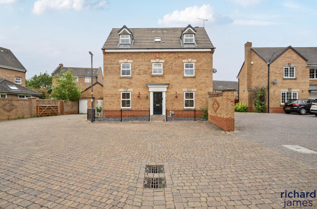 Main image of property: Figsbury Close, Taw Hill, Swindon, SN25