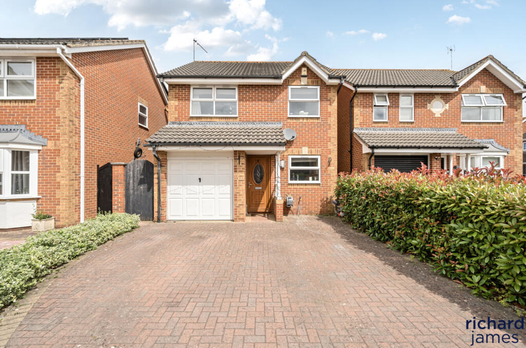 Main image of property: Darius Way, Swindon, SN25