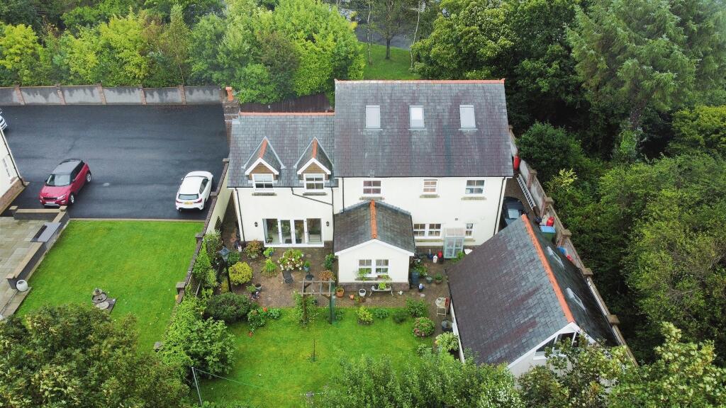 5 bedroom detached house for sale in Mynydd Gelliwastad Road, Morriston, Swansea, SA6