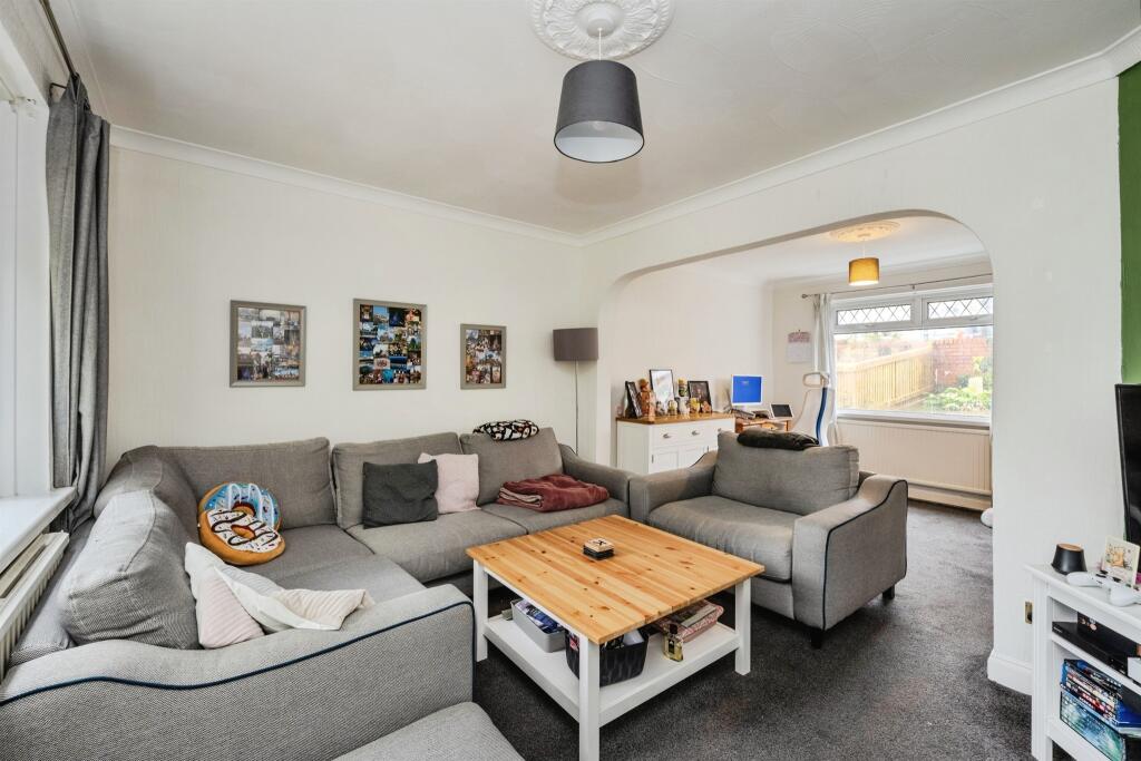 Main image of property: Tyle-Teg, Clydach, SWANSEA