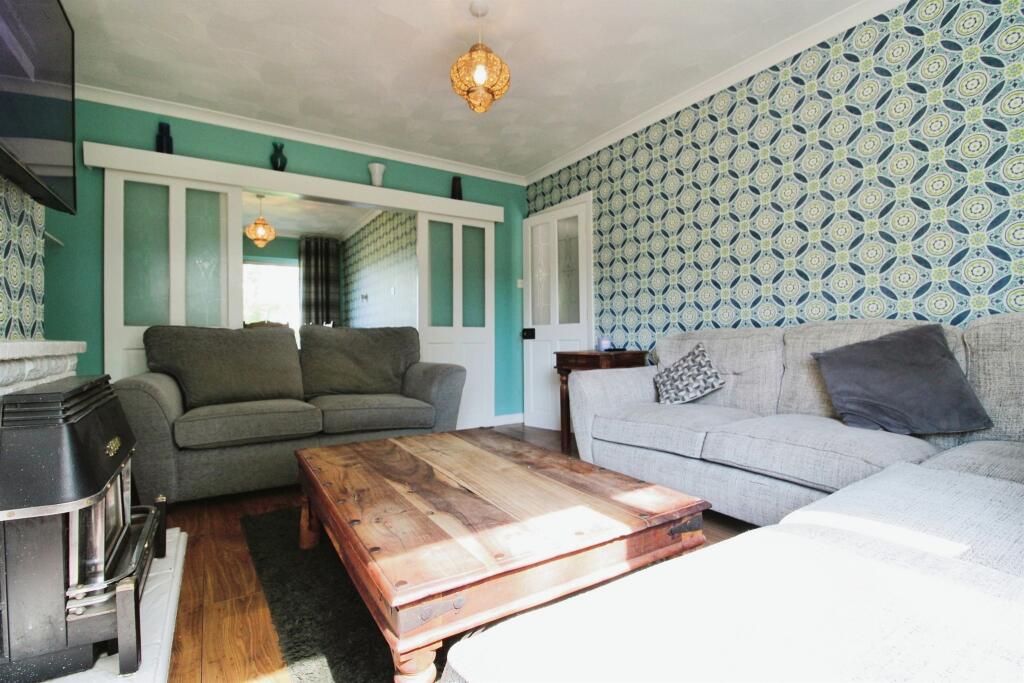 Main image of property: Cae Newydd Close, Cardiff