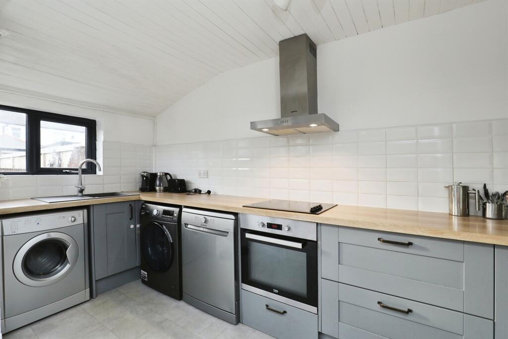 Additional property image - Kensington Avenue, Victoria Park, Cardiff