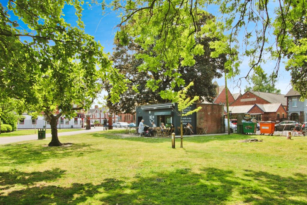 Additional property image - Kensington Avenue, Victoria Park, Cardiff