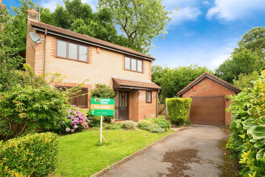 4 bedroom detached house for sale in Heol Y Cadno, Thornhill, Cardiff, CF14