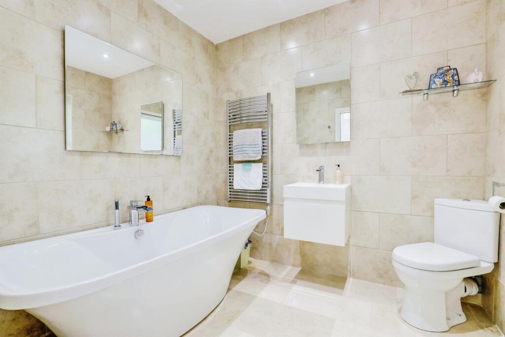 Additional property image - Chartwell Drive, Lisvane, Cardiff