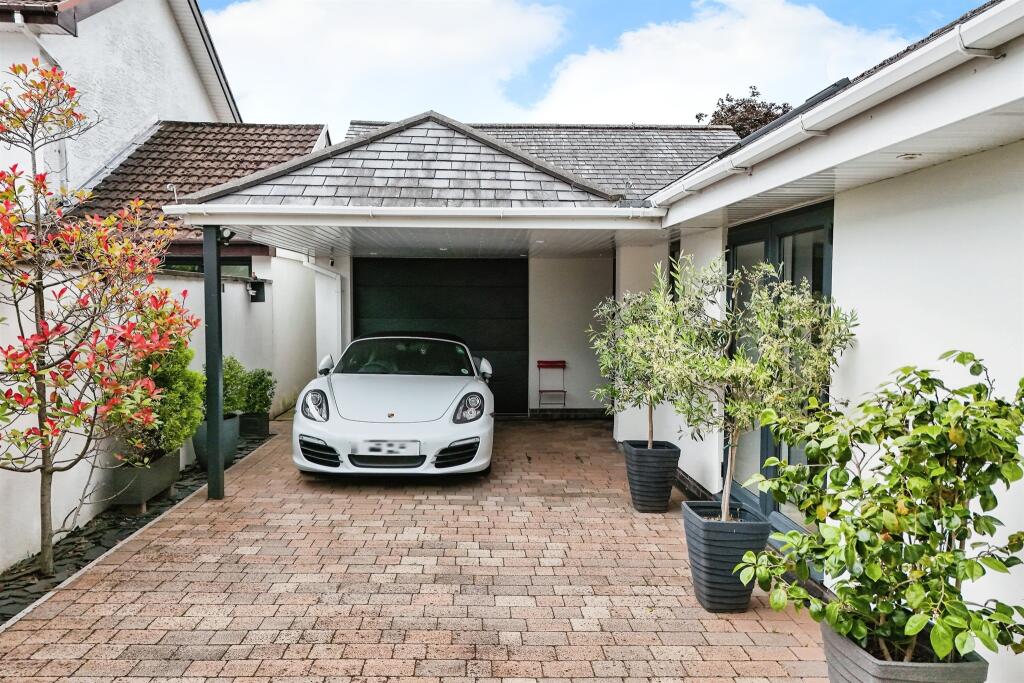 Additional property image - Chartwell Drive, Lisvane, Cardiff