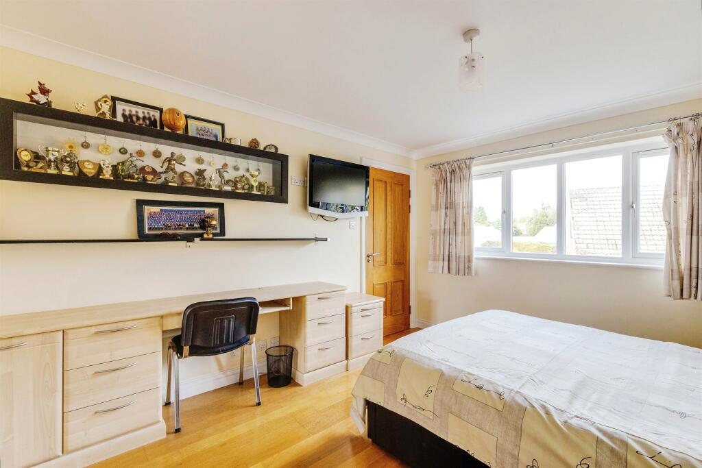 Additional property image - Rowan Way, Lisvane, Cardiff