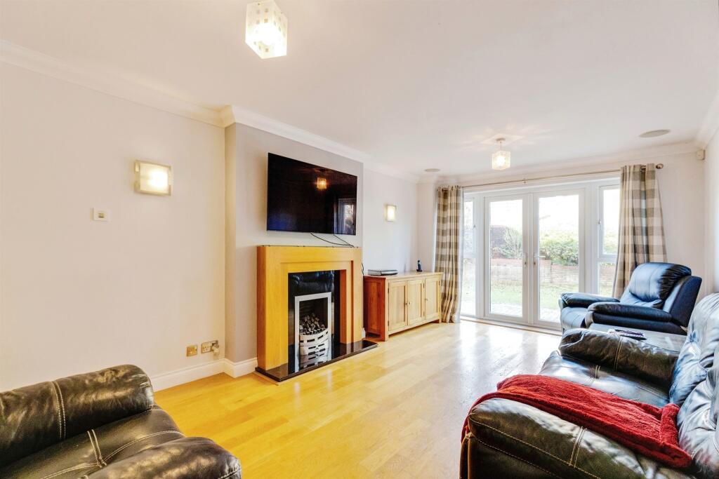 Additional property image - Rowan Way, Lisvane, Cardiff