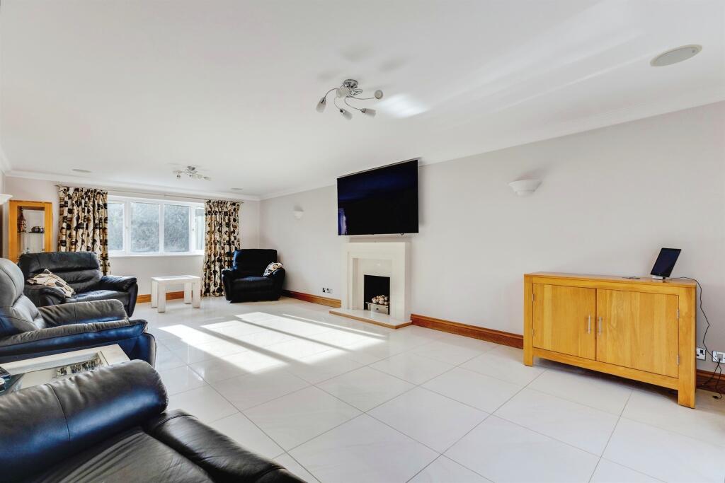 Additional property image - Rowan Way, Lisvane, Cardiff