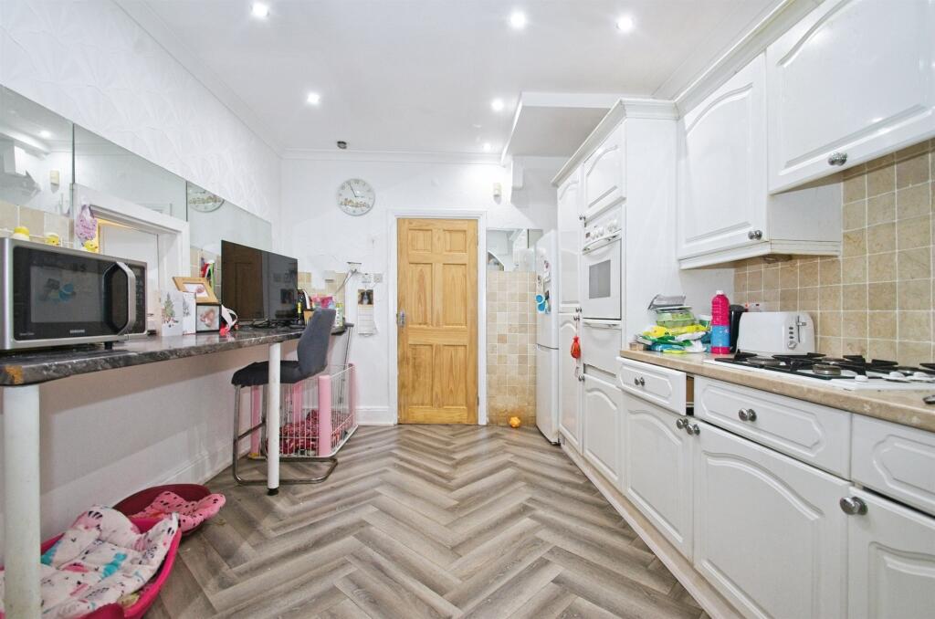 Additional property image - Philip Close, Rhiwbina, Cardiff