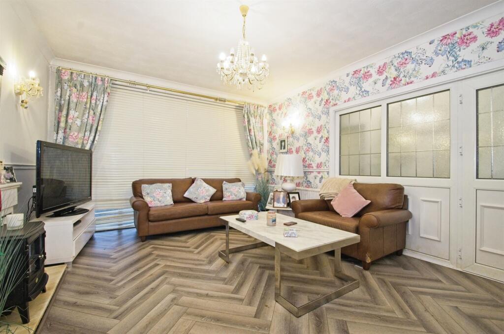 Additional property image - Philip Close, Rhiwbina, Cardiff