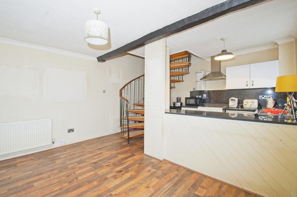 Additional property image - Oakridge, Thornhill, Cardiff