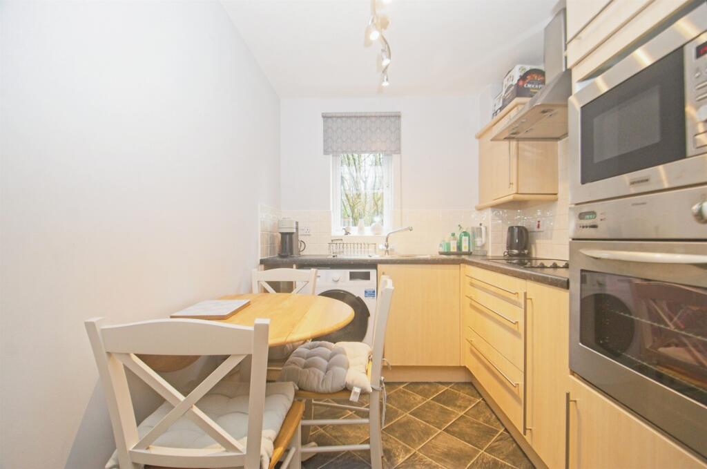 Additional property image - Heol Llinos, Thornhill, Cardiff