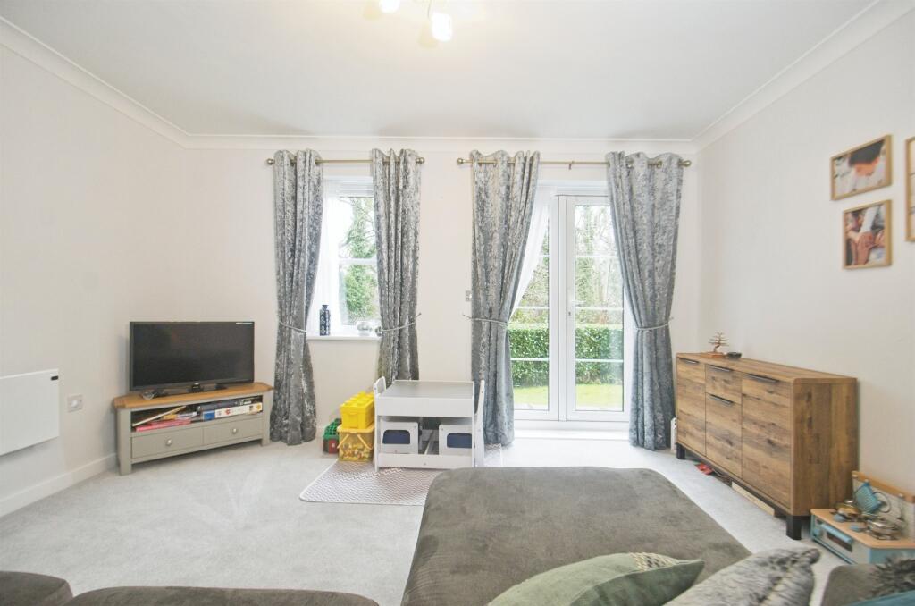 Additional property image - Heol Llinos, Thornhill, Cardiff