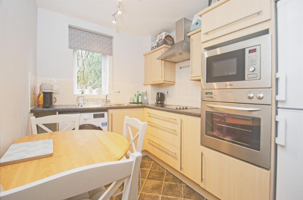 Additional property image - Heol Llinos, Thornhill, Cardiff