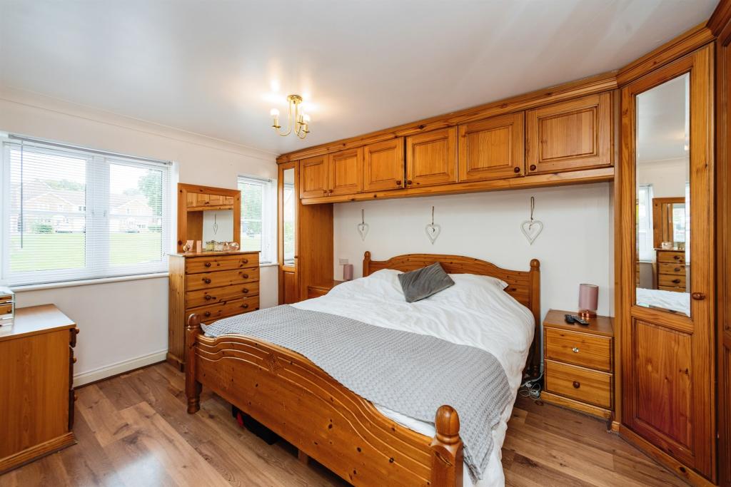 4 bedroom detached house for sale in Llewelyn Goch, St. Fagans, Cardiff