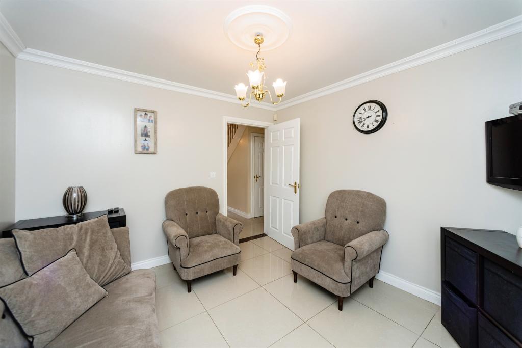 4 bedroom detached house for sale in Llewelyn Goch, St. Fagans, Cardiff