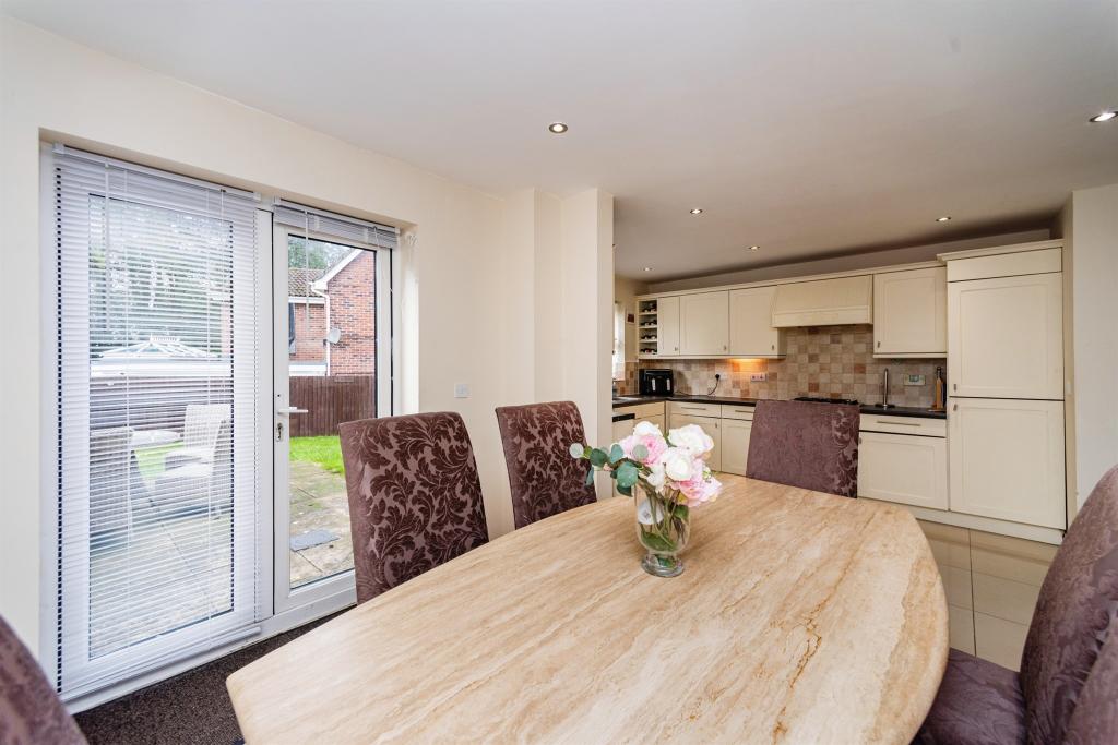 4 bedroom detached house for sale in Llewelyn Goch, St. Fagans, Cardiff