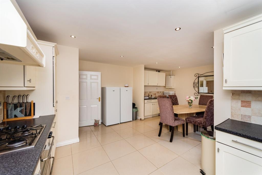 4 bedroom detached house for sale in Llewelyn Goch, St. Fagans, Cardiff