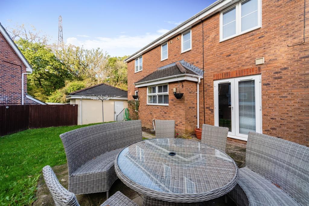 4 bedroom detached house for sale in Llewelyn Goch, St. Fagans, Cardiff