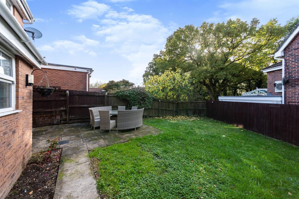 4 bedroom detached house for sale in Llewelyn Goch, St. Fagans, Cardiff