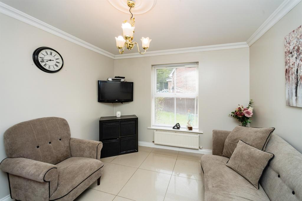 4 bedroom detached house for sale in Llewelyn Goch, St. Fagans, Cardiff