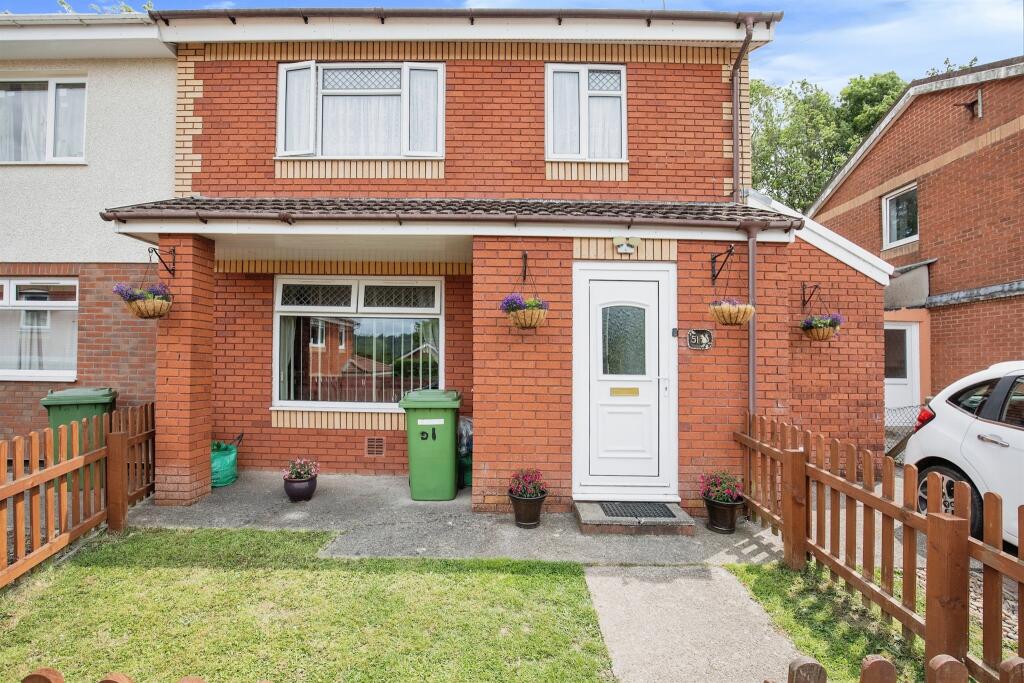 3 bedroom semidetached house for sale in Ty Rhiw, Taffs Well, Cardiff