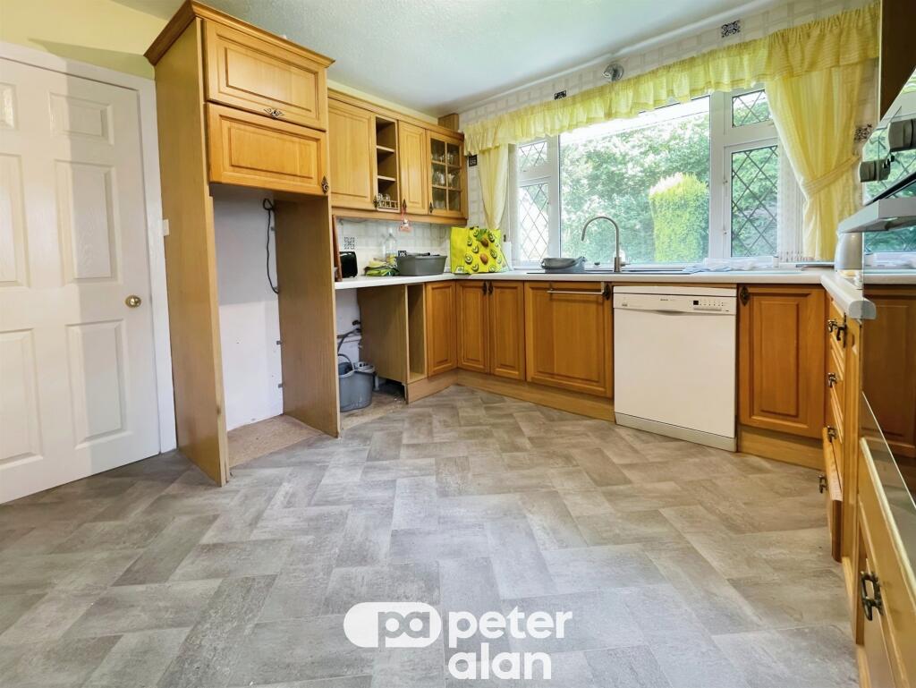 Additional property image - Nant-Y-Garth, Gwaelod-Y-Garth, Cardiff