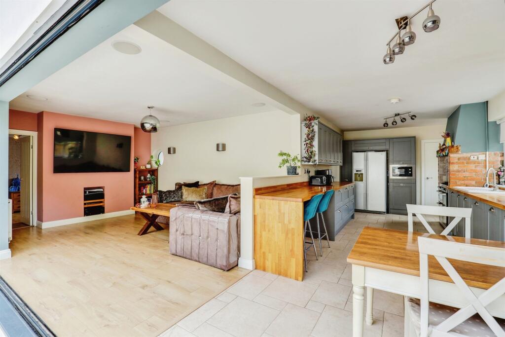 Additional property image - Caer Wenallt, Pantmawr, Cardiff