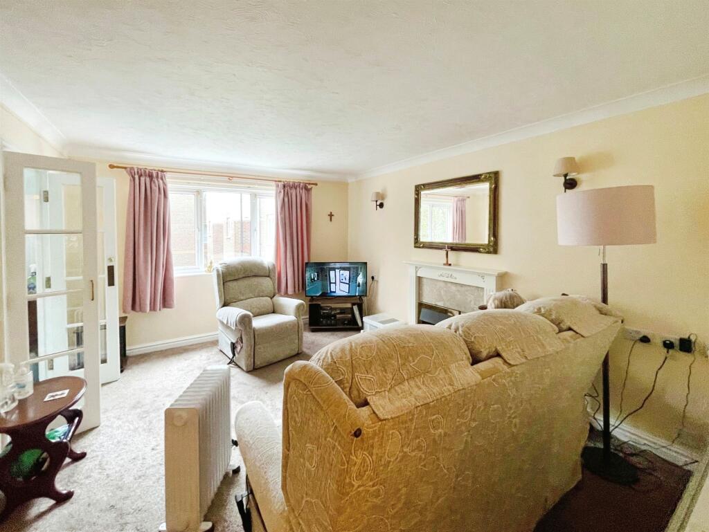 Additional property image - Velindre Road, Cardiff