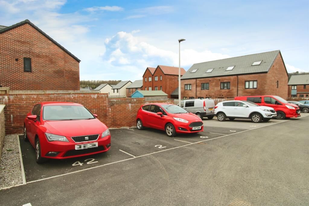 Additional property image - Dol Glaswg, Capel Llanilltern, Cardiff